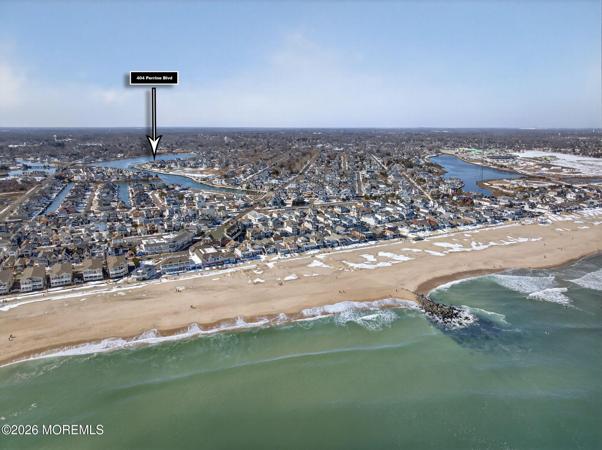 Image 2: 404 Perrine