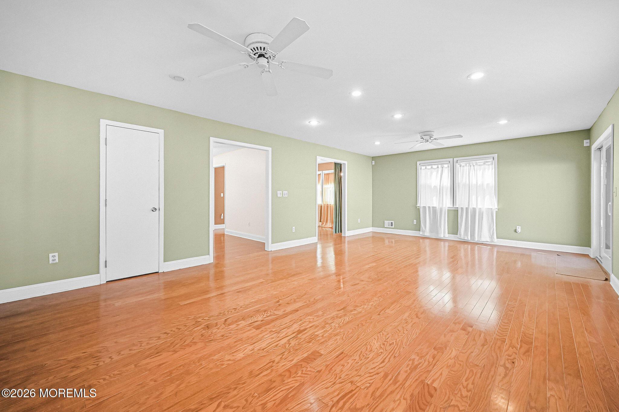 Image 2: 106_chingarora_ave_011
