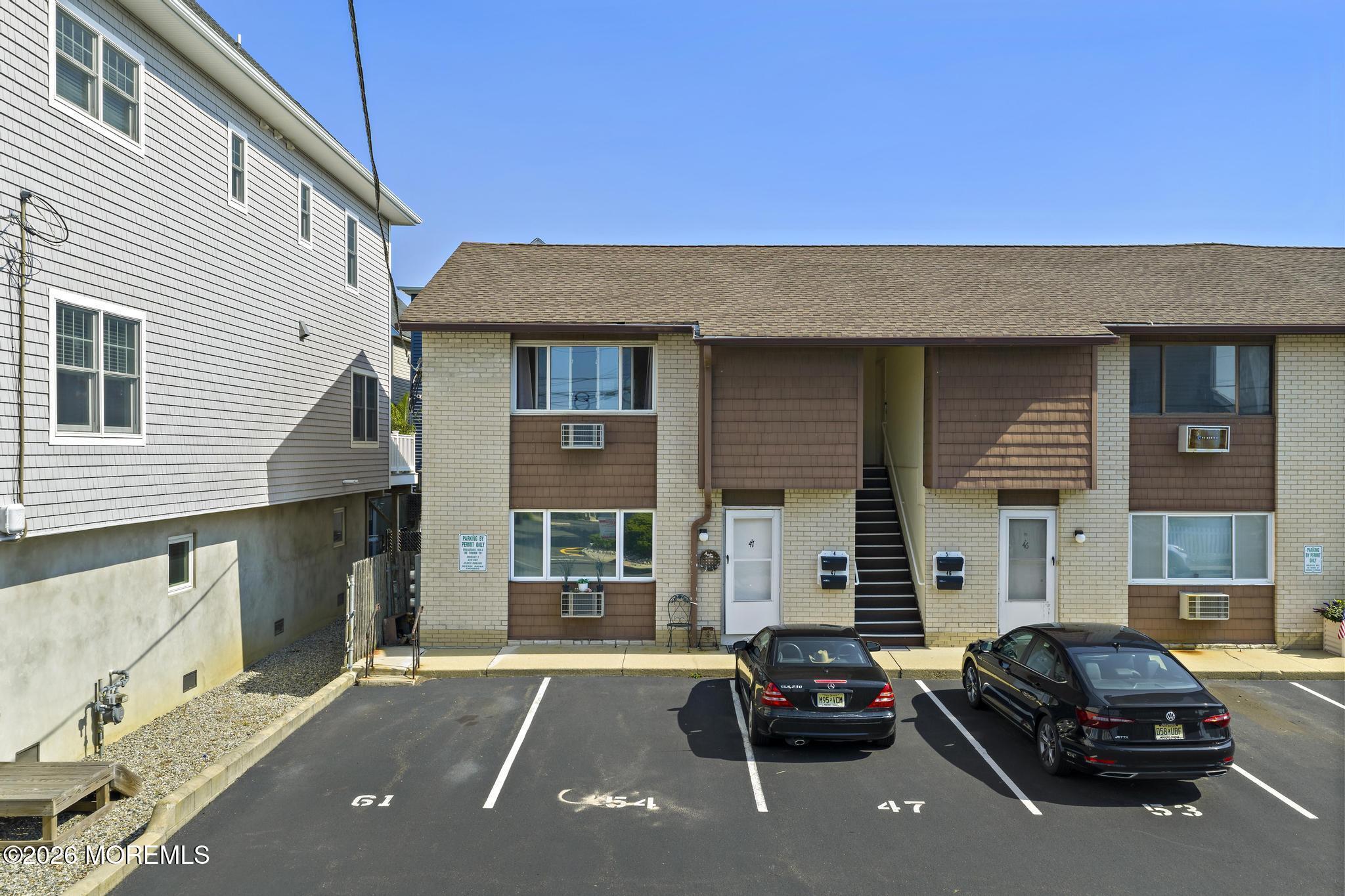 Image 2: 1 Osborne Pl (10)