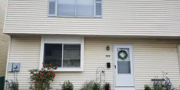 75 Carr Avenue Unit D