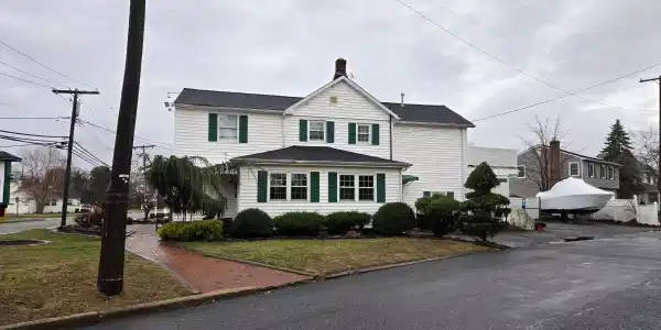 1001 Arnold Avenue