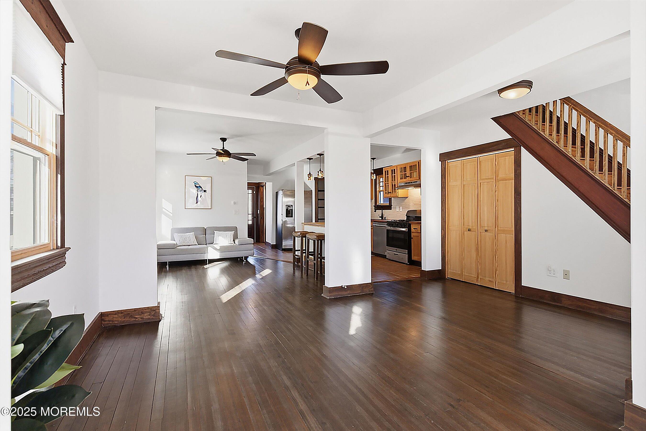 Image 4: 11-Dining and Living