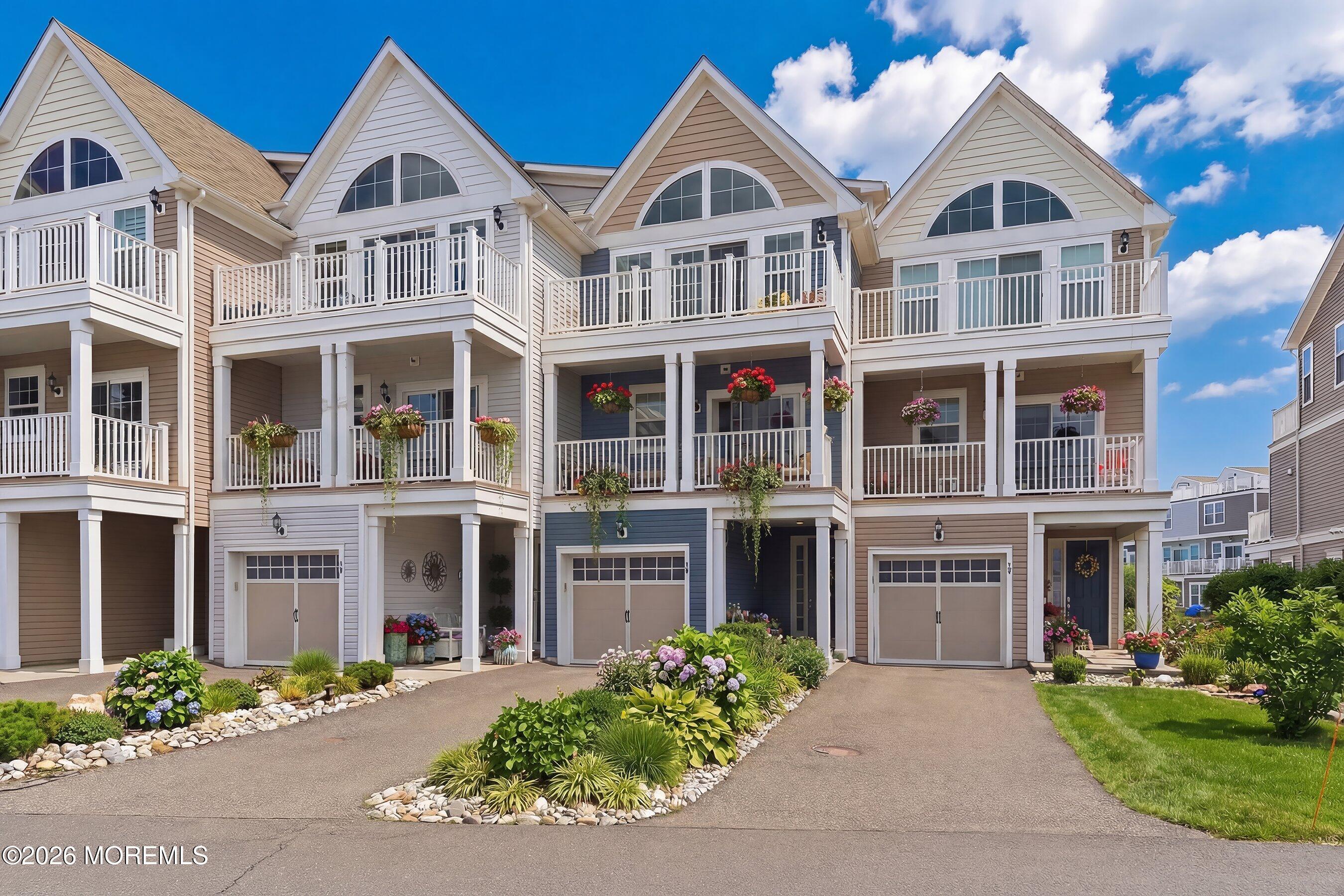 Image 3: Resort-Style Living