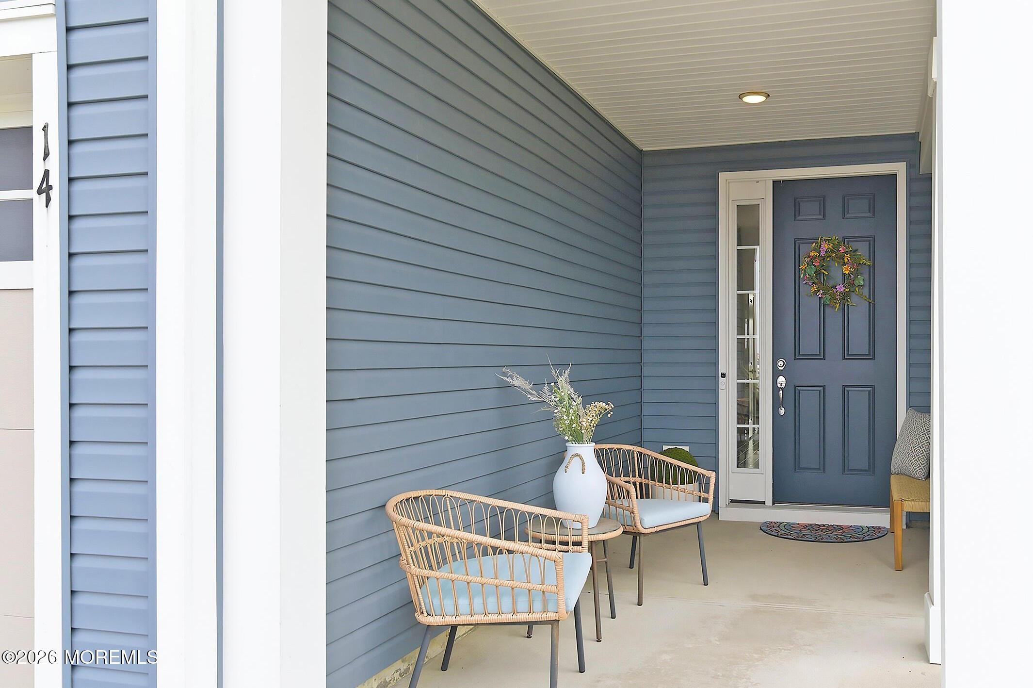 Image 4: Front Covered Entry