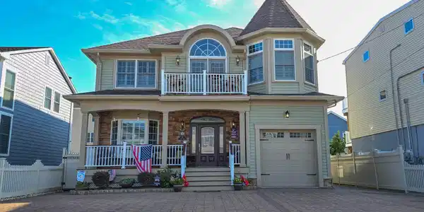 11 6th Avenue