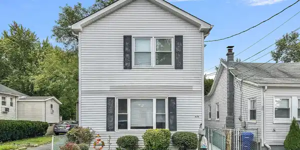 474 Center Avenue