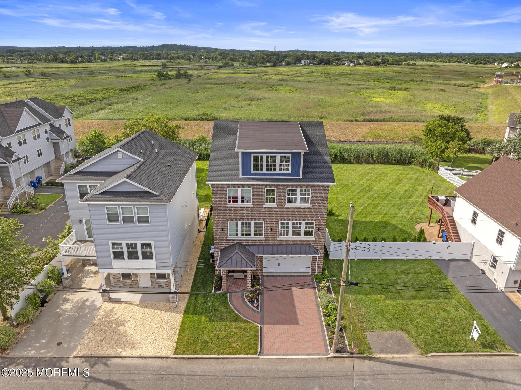 Image 3: 619 Park Ave (15)