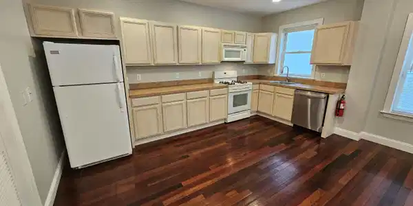 908 Main Street Unit 2B