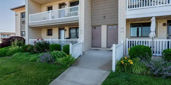 122 Wharfside Drive