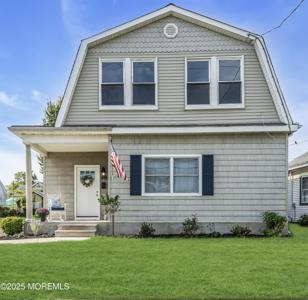 98 Seabreeze Avenue
