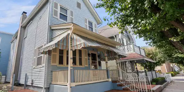 60 Heck Avenue
