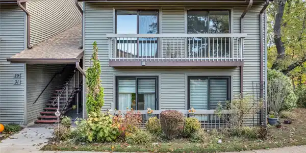 33 Auburn Court