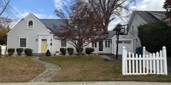 35 Lake Avenue