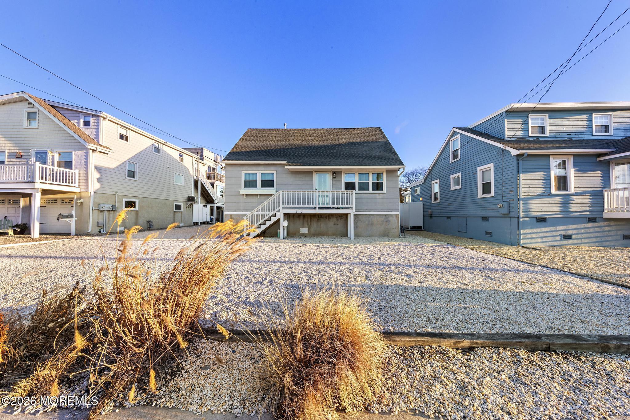 Image 4: 213 W 13th (19)