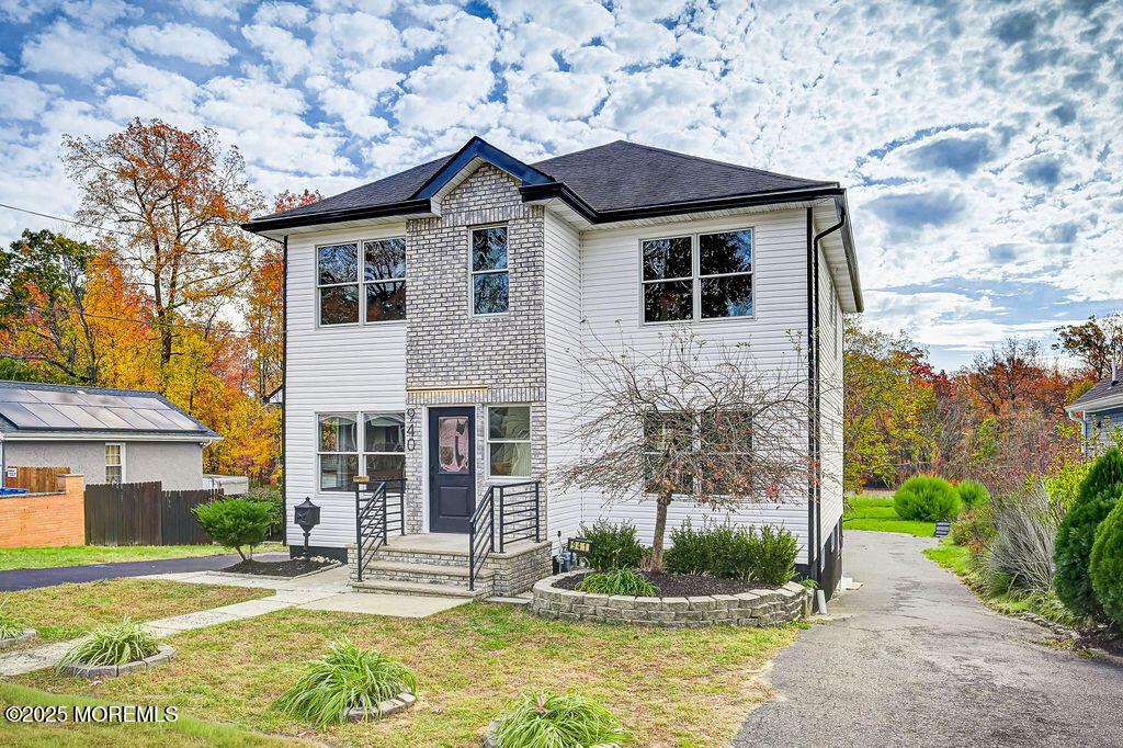 Image 3: 940_grove_ave_003