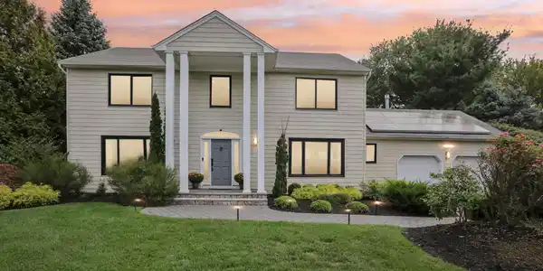 2 Green Meadow Drive