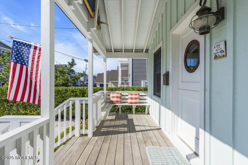 Image 3: 43 Pearce Ct front porch 2