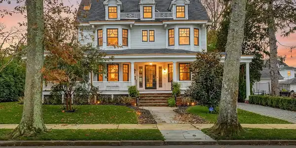 222 Cedar Avenue