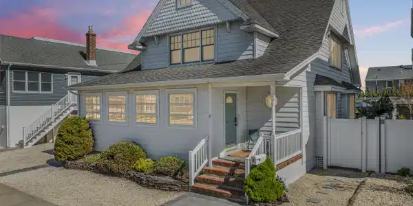 7 Ortley Avenue