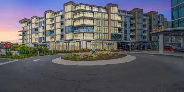 15 Morris Avenue Unit 202