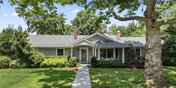 15 Horicon Avenue