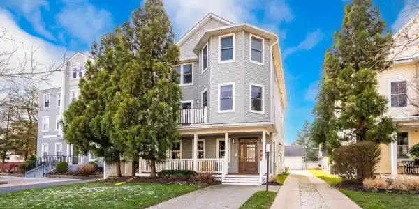 510 1st Avenue Unit 201