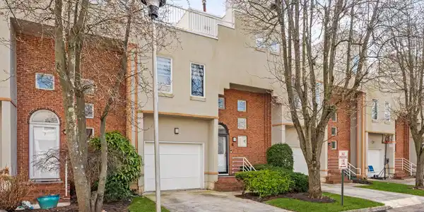 50 Sternberger Avenue Unit 4