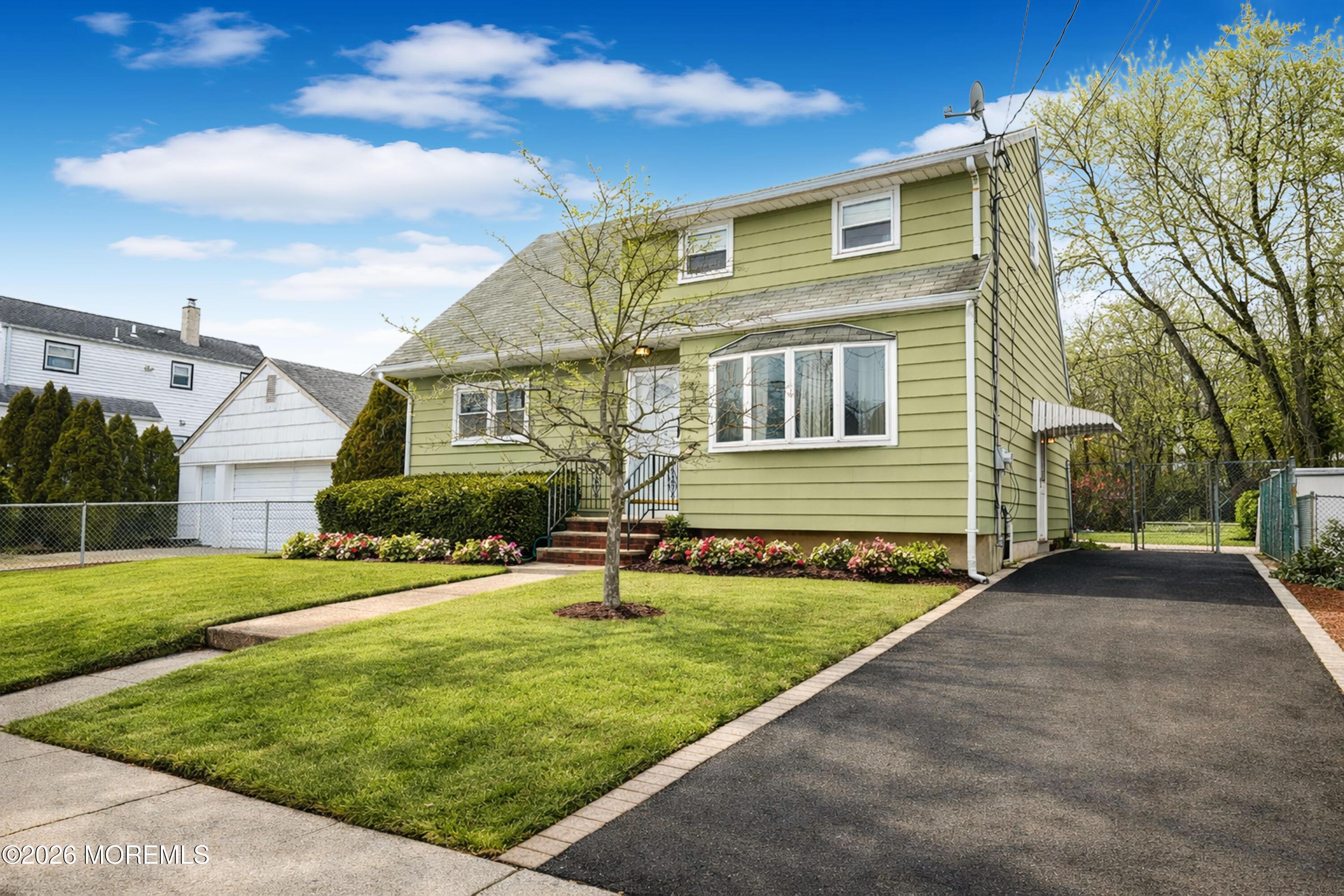 Image 2: Ext 2nd view