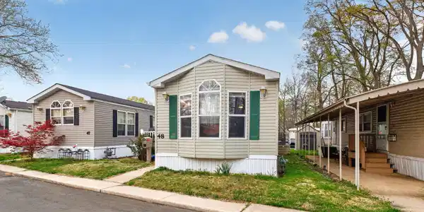48 Randall Avenue