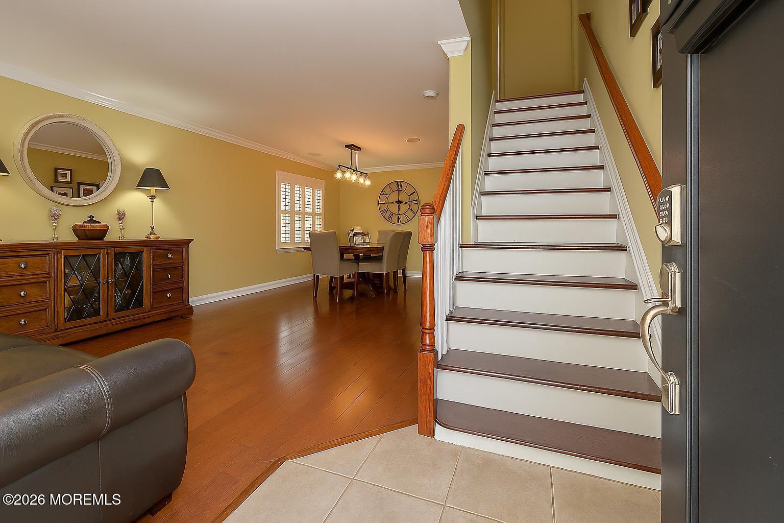 Image 3: 38 Van Dorn Canva entrance view