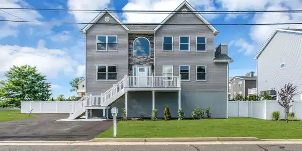 707 Prospect Avenue