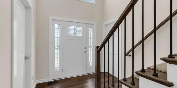 Image 3: Foyer
