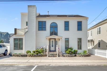 3 7th Avenue