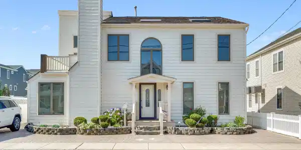3 7th Avenue