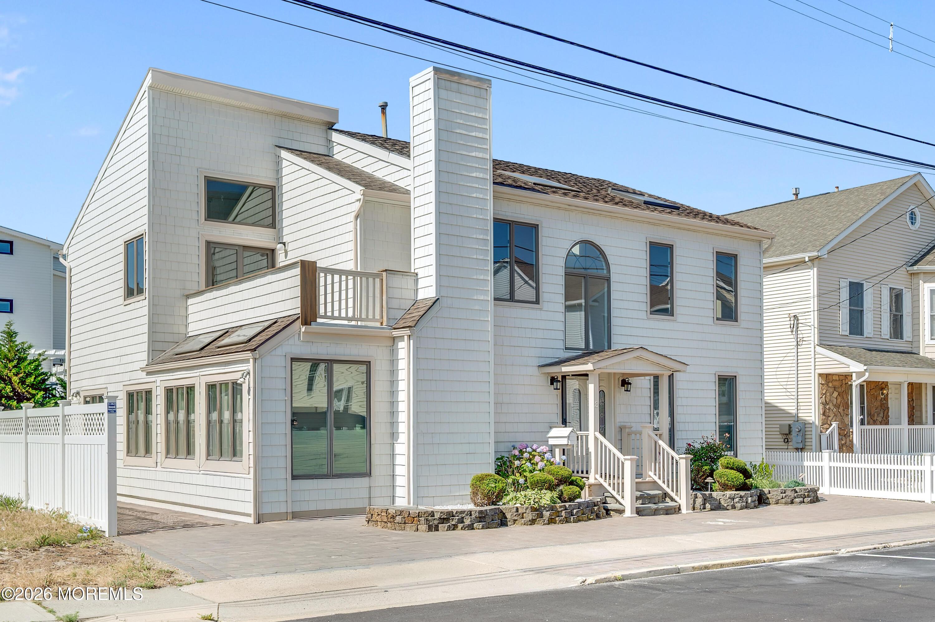 Image 3: Front 19-Edit-2