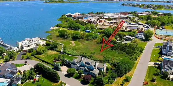 Image 4: Aerial view