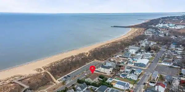 49 Bayside Parkway