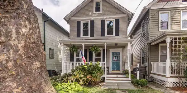 64 Oakland Street