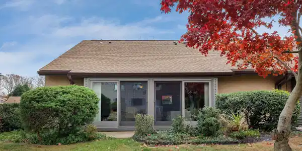 1 Dickinson Court