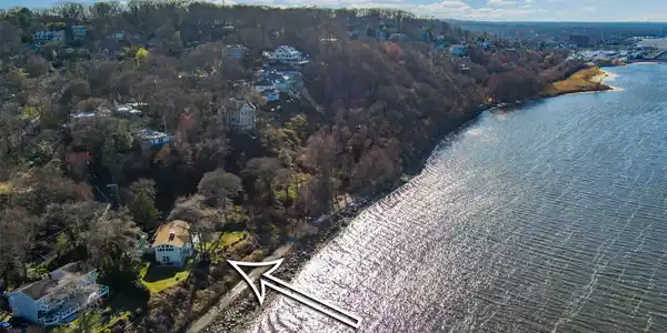 2 Bayside Drive