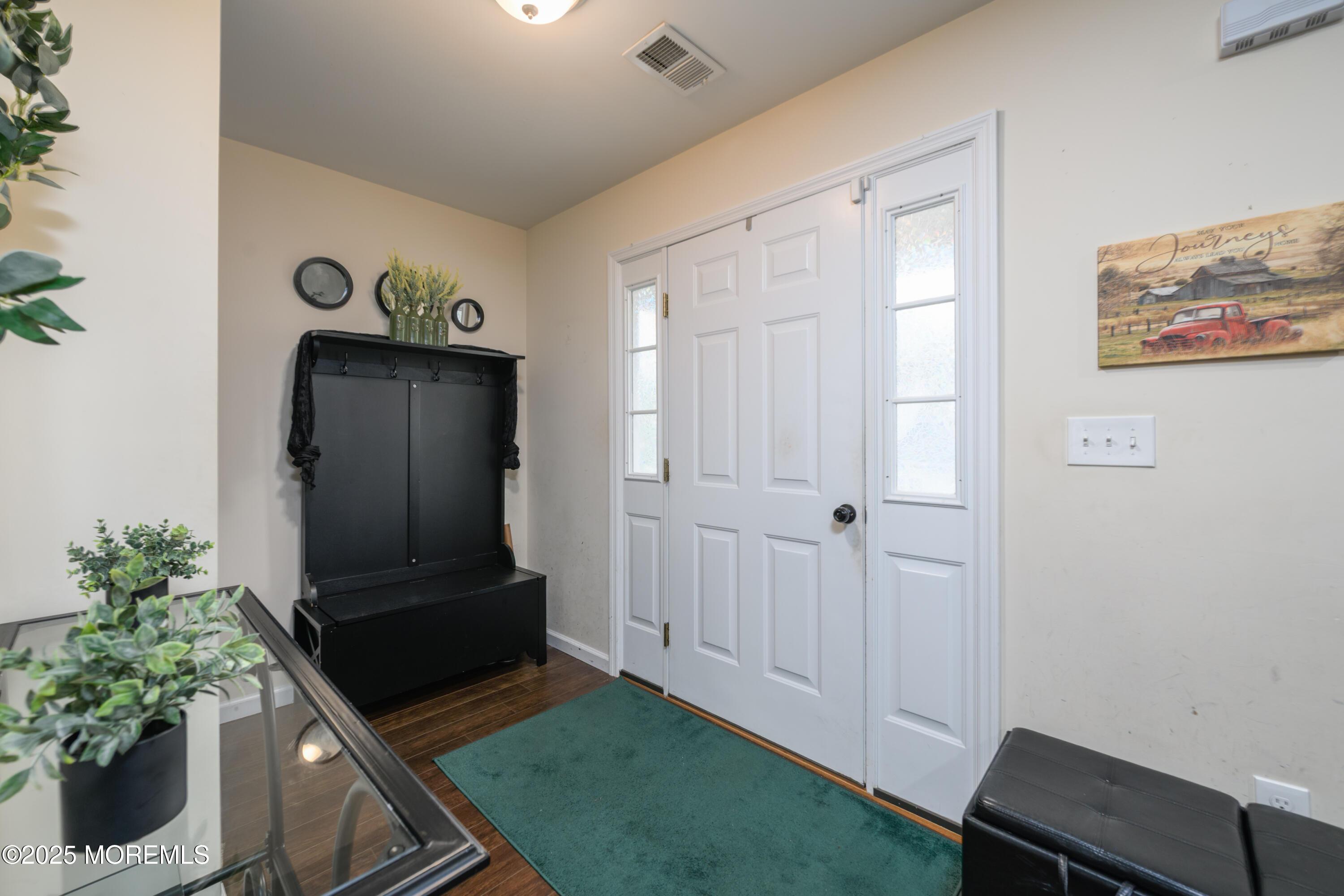 Image 2: 521 Columbia Ave