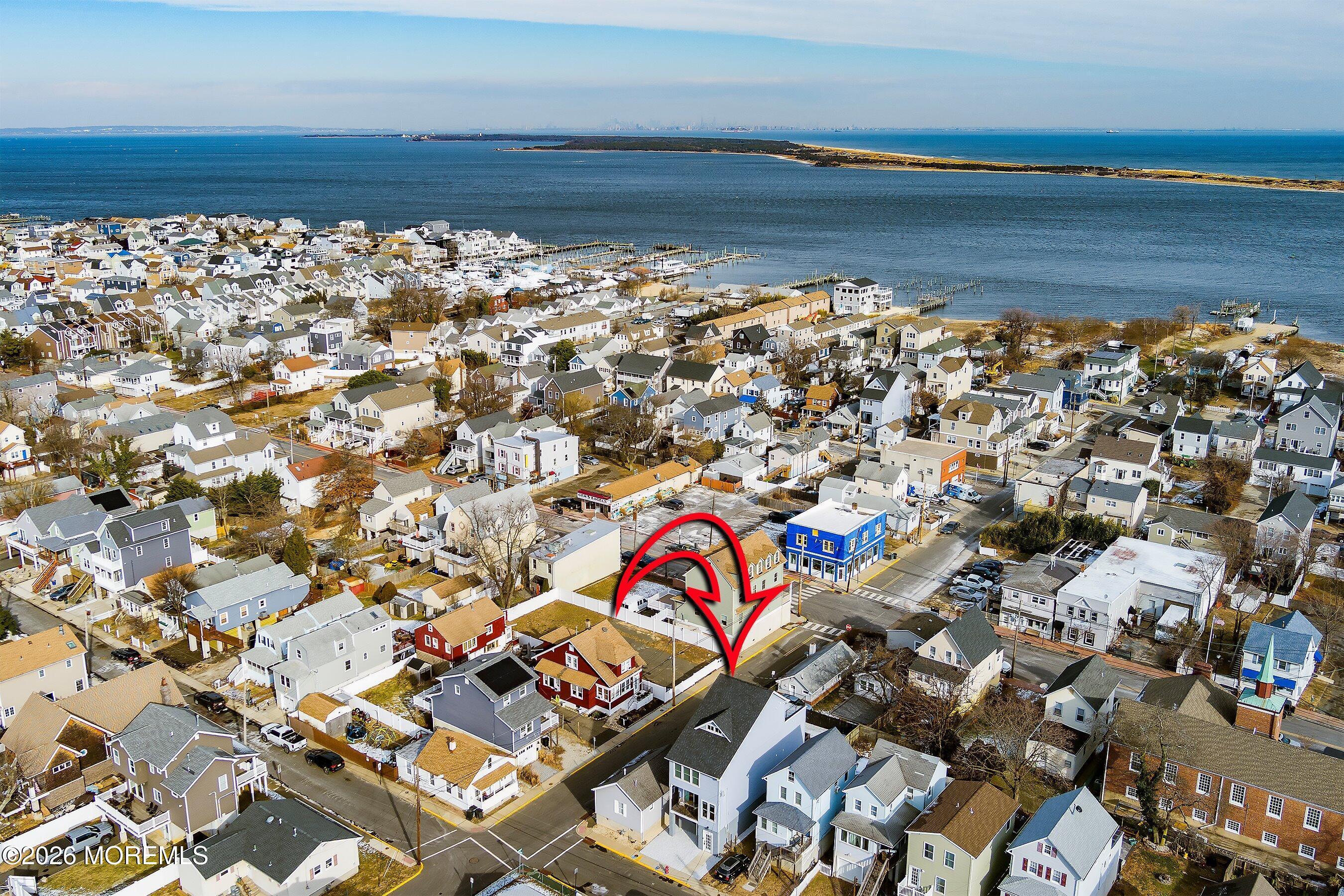 Image 2: 02-Front Right 1 with Arrow