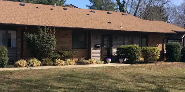 8 Middlebrook Court