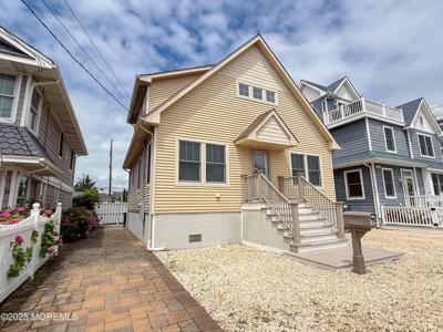 7 Nichols Avenue