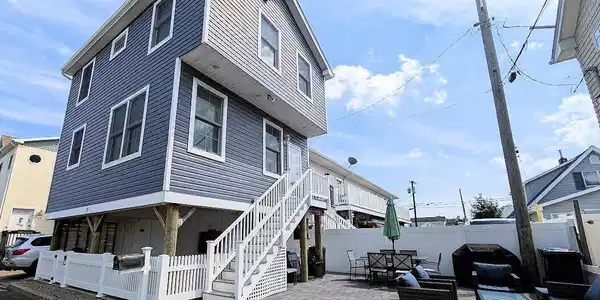 105 W Shore Way