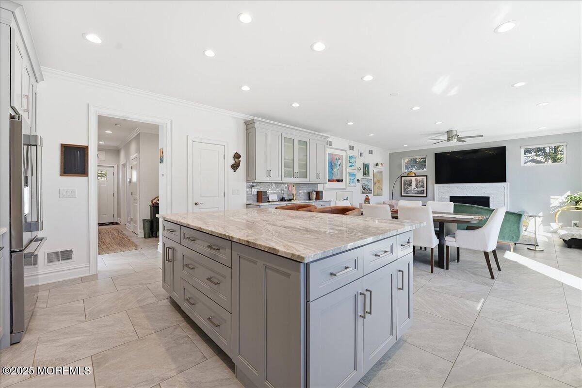 Image 4: 32-DSC06810