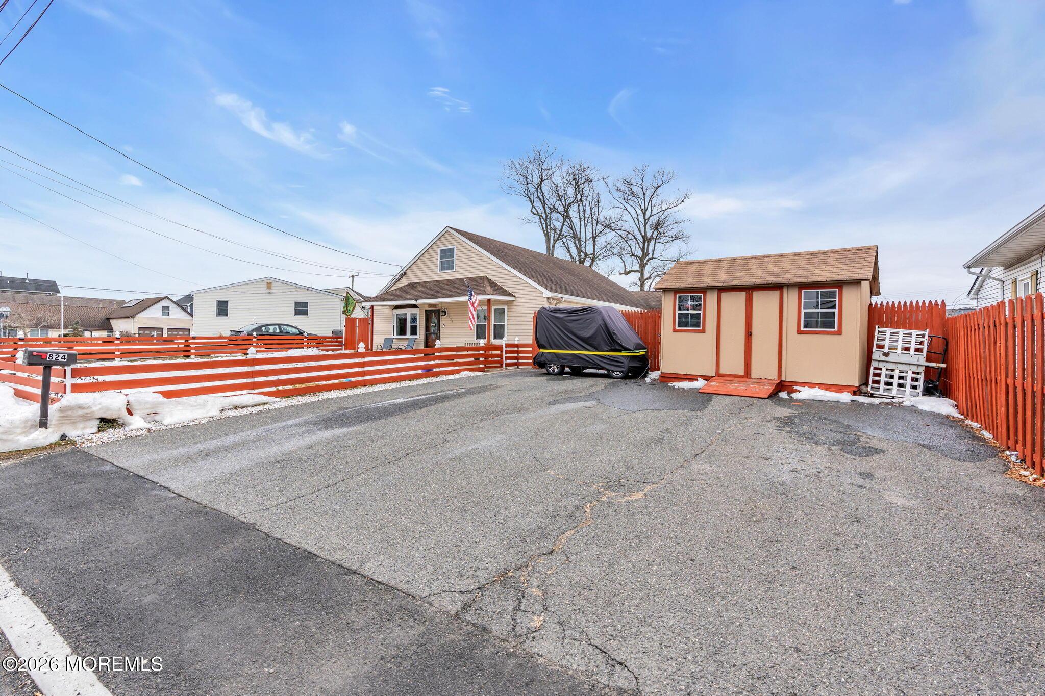 Image 4: 7-web-or-mls-DSC04727