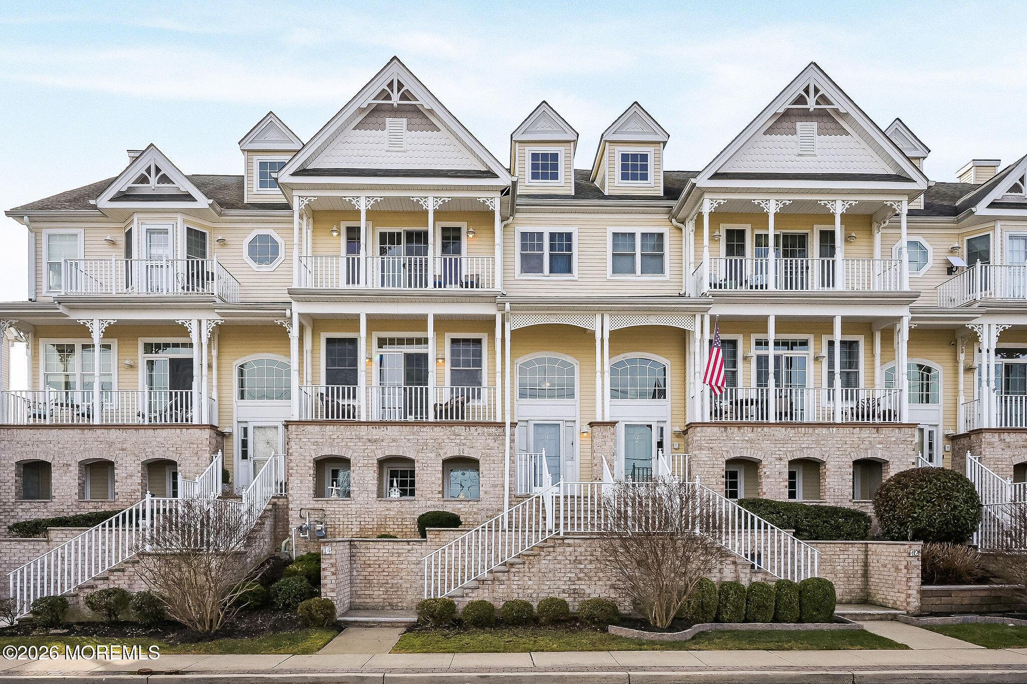 Image 2: 14_first_st_002