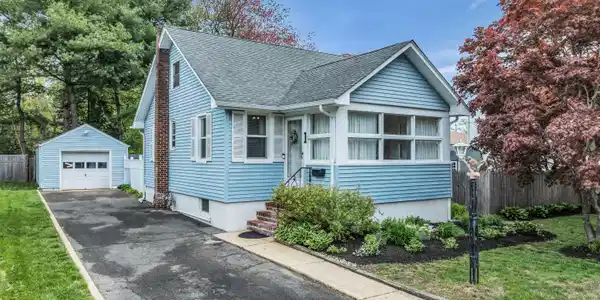 1 Tiensch Avenue