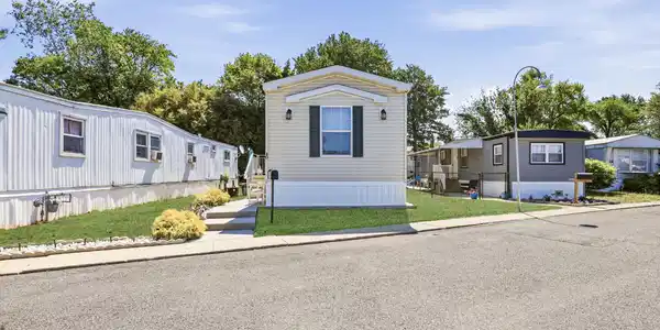 40 Locust Grove